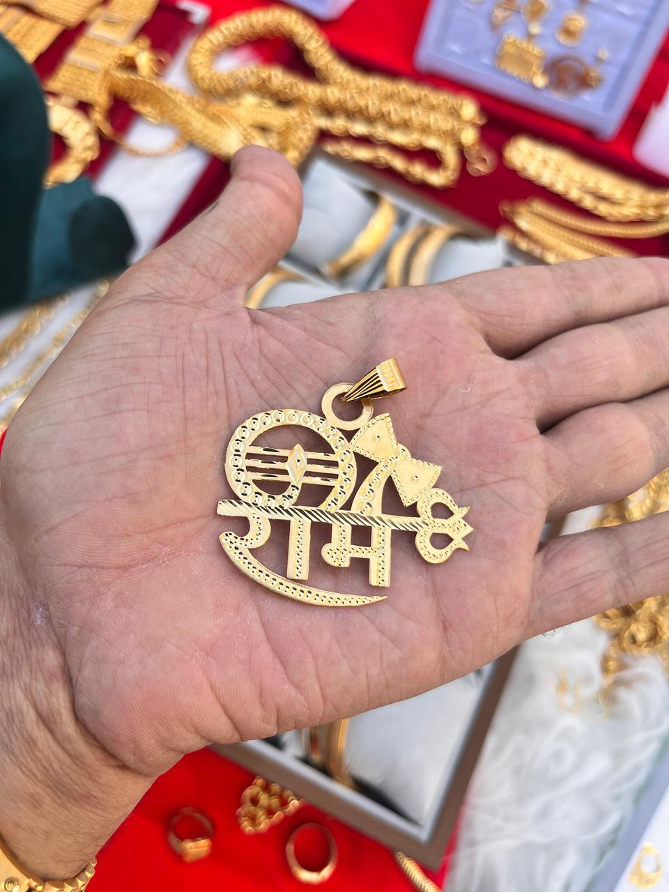 Gold plated premium ram ji pandent 3inches