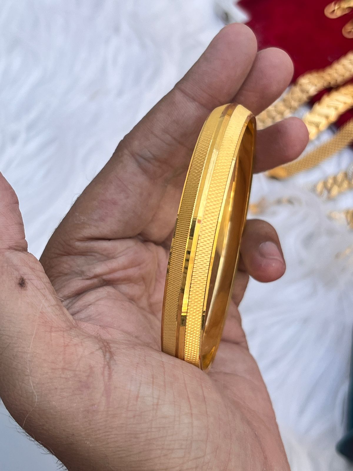Gold plated premium mate finishing high quality men's kada
