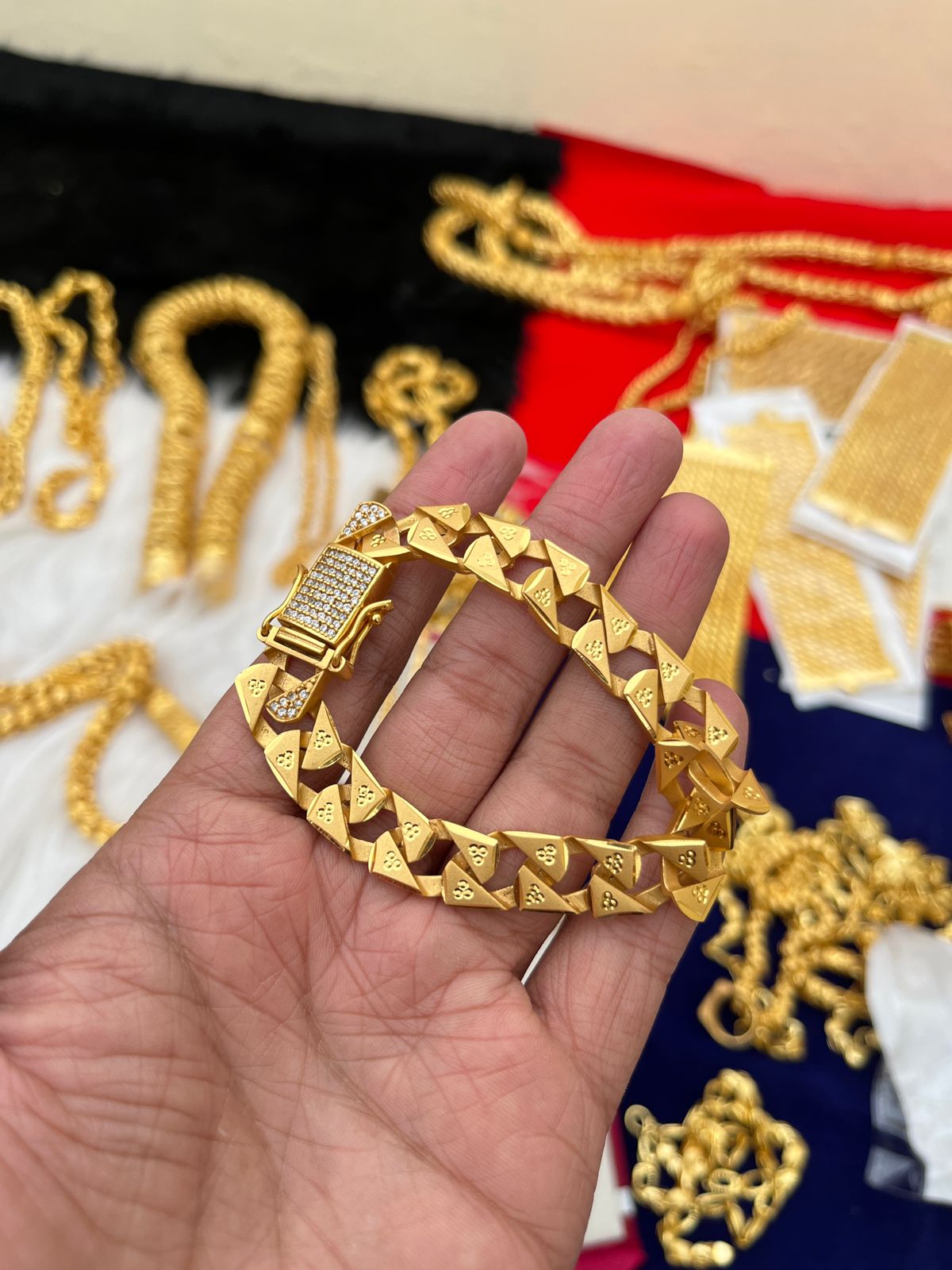 Hand Chain Gold Bracelet Men Gold Jewellery Gold Hand Bracelet For