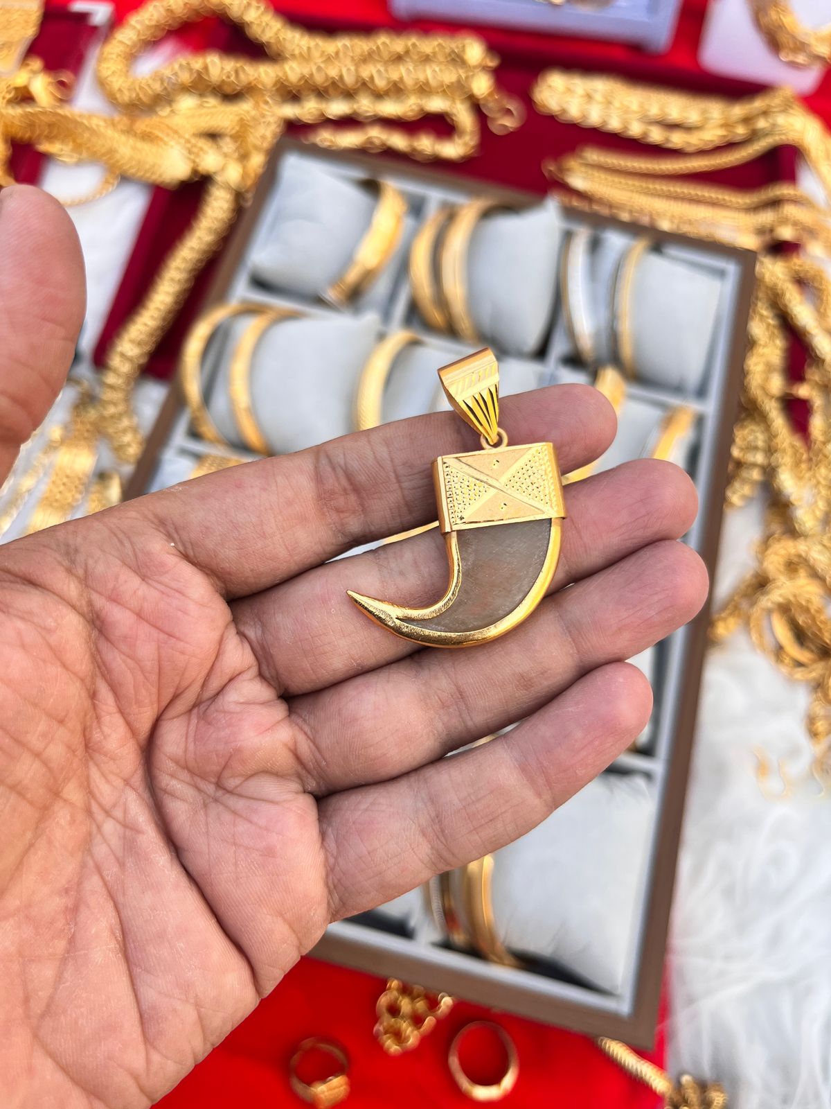 Gold plated premium eliphant neals design premium quality pandent