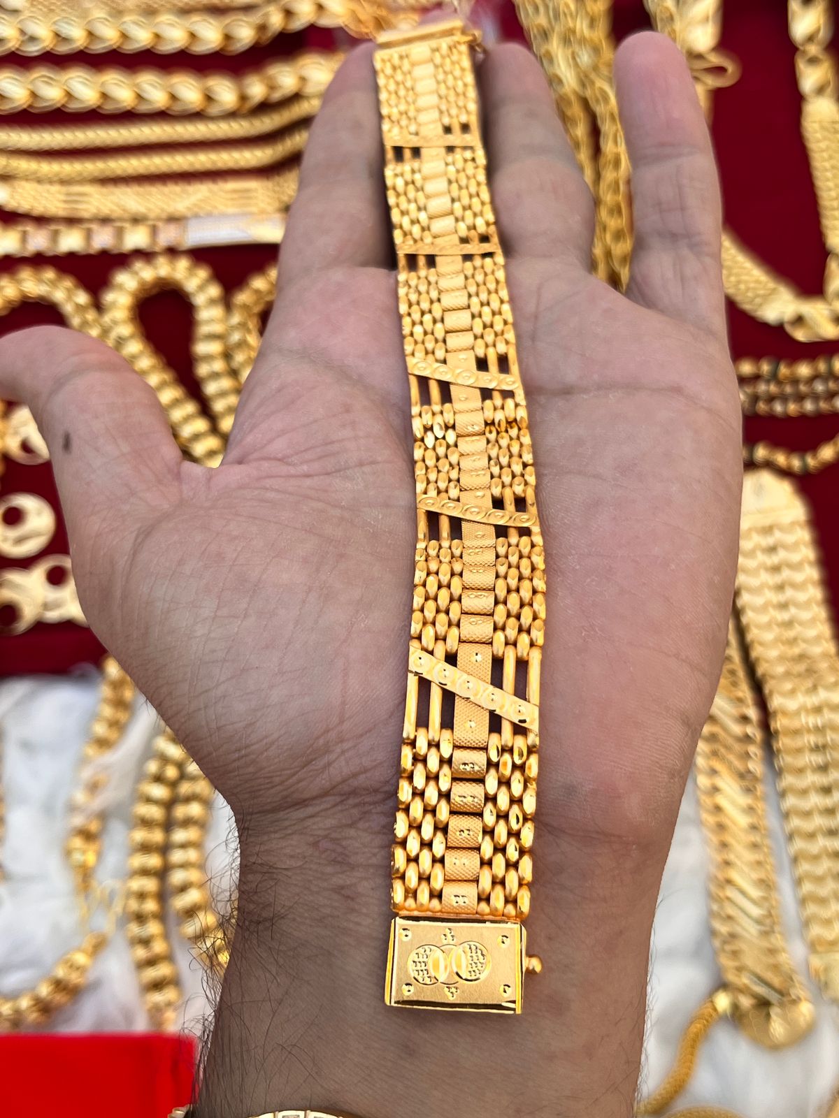 Gold plated premium flat lock design bracelet for men
