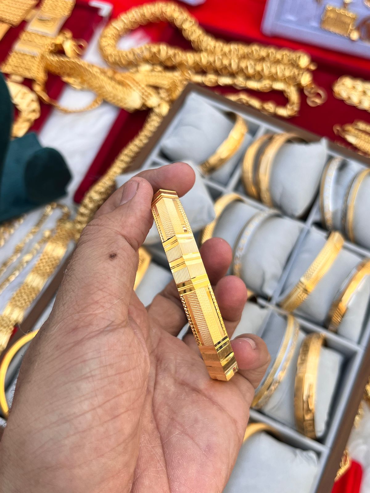 Gold plated premium new flat design finishing men's kada