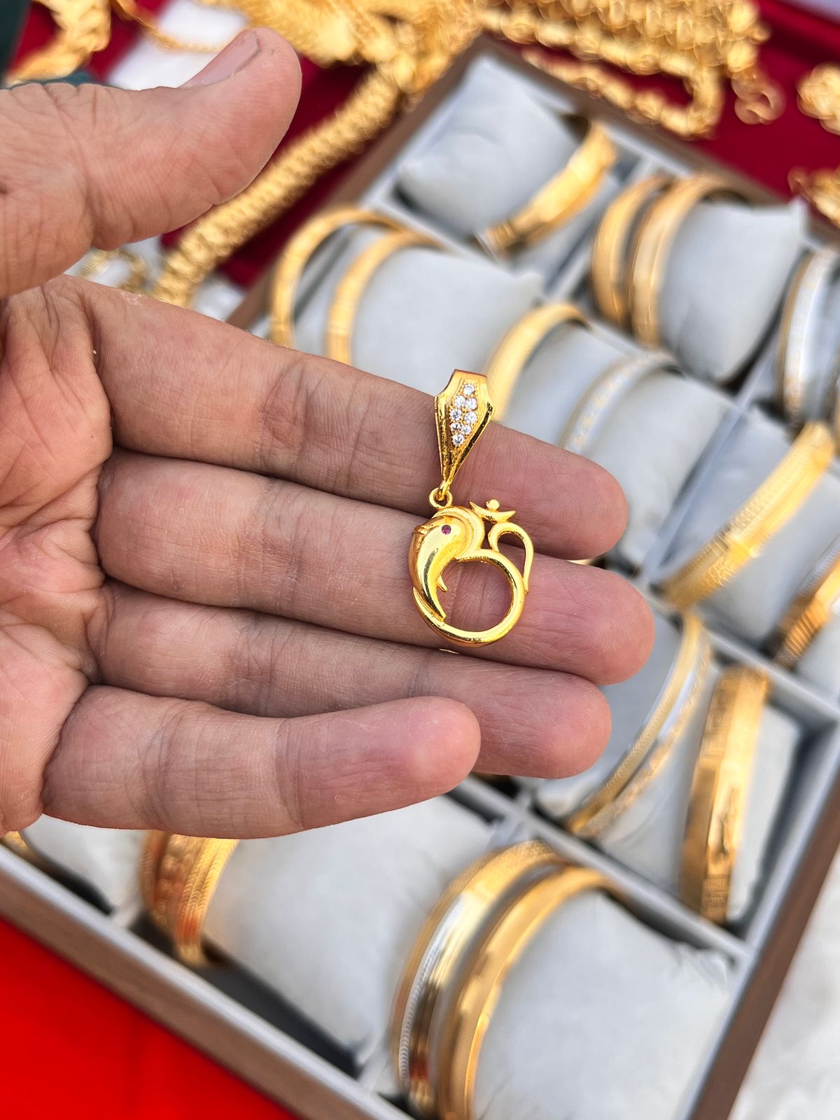 Gold plated ganesh om daimond premium small pandent