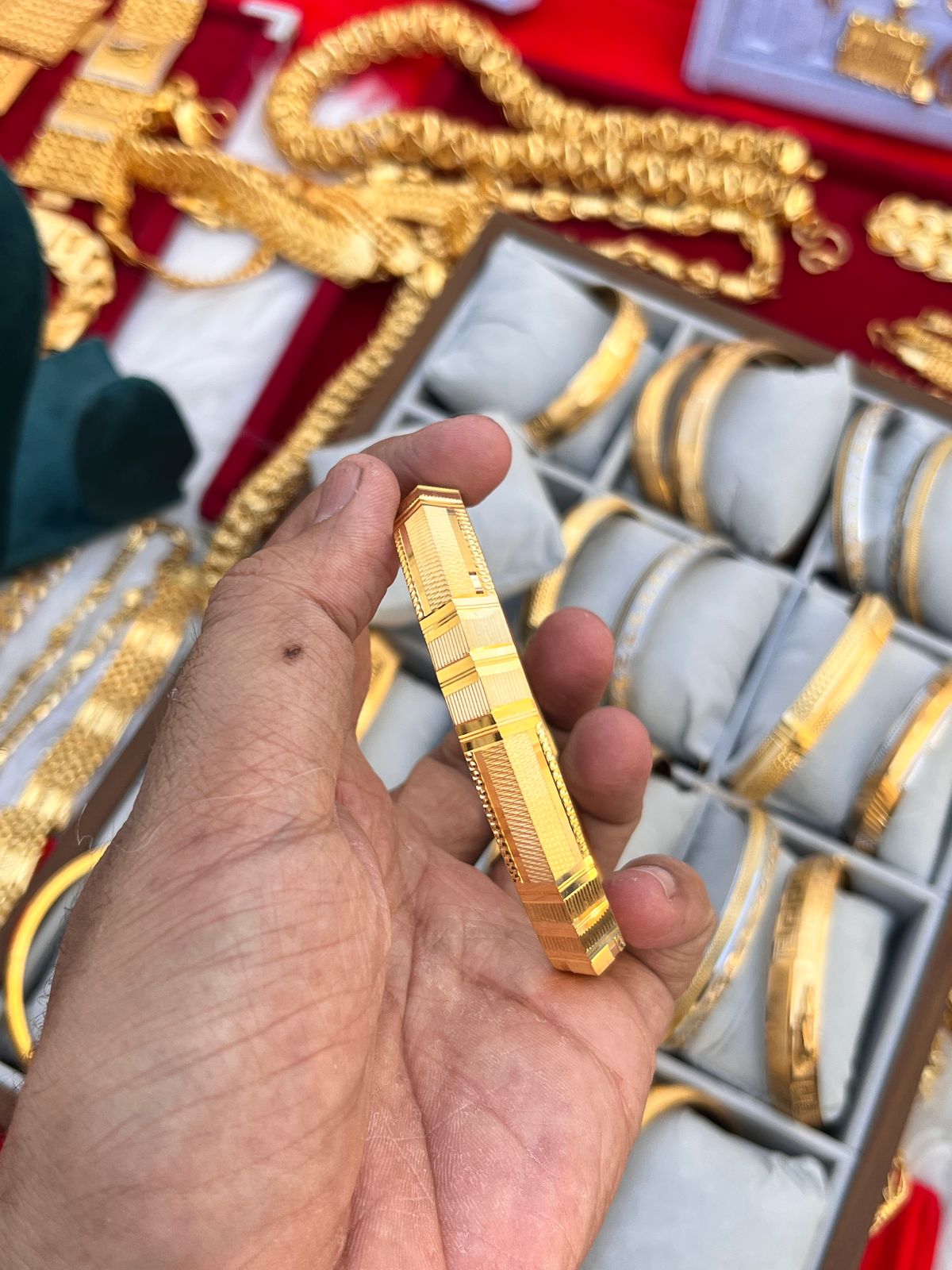 Gold plated premium new flat design finishing men's kada