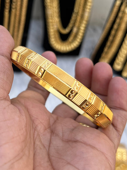 Gold plated premium nakshi punjabi kada