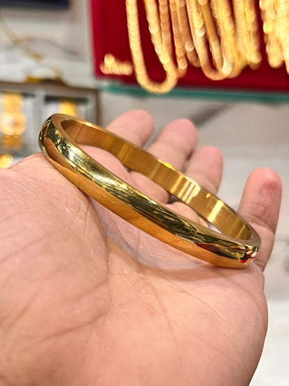 one gram gold plated glosy kada for men