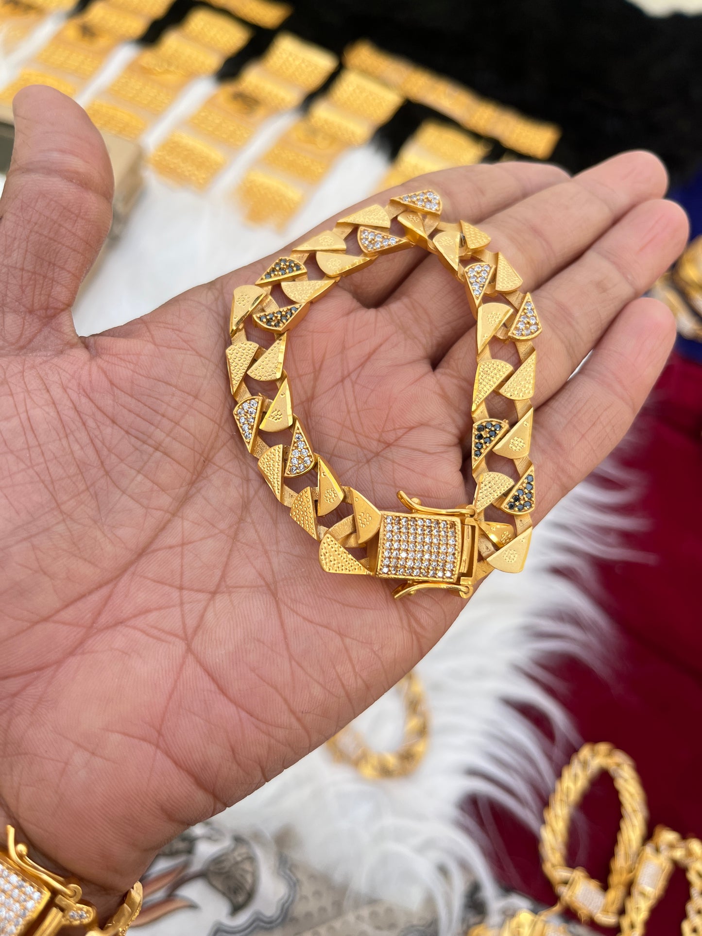 gold plated balck and white daimond bracelet with premium lock