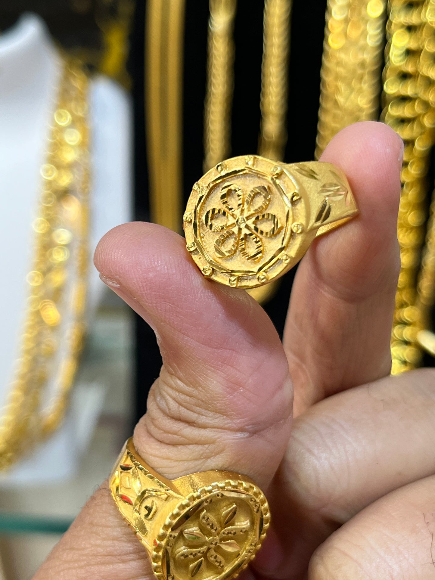 5 pack of marwadi round nakshi primium quality gold polished rings