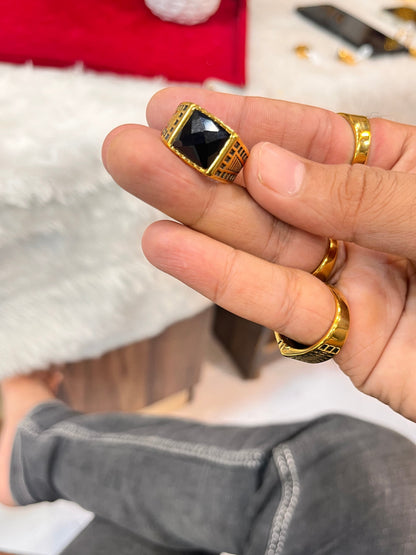 Gold plated black stone mirror design ring