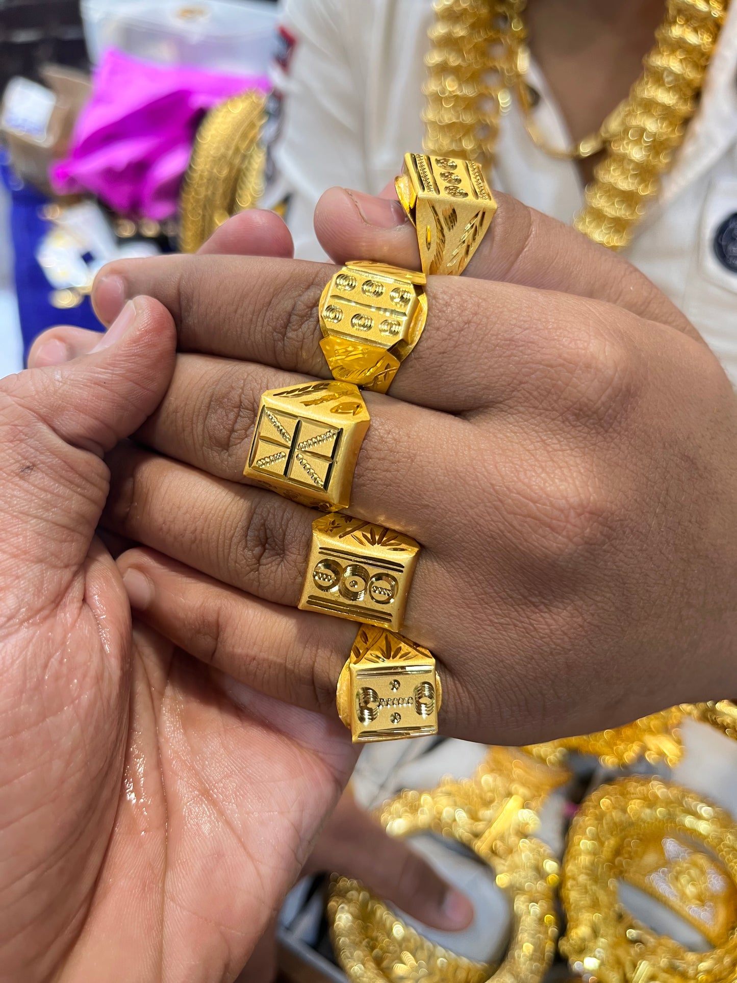 5 pack of nakshi designs premium gold plated rings