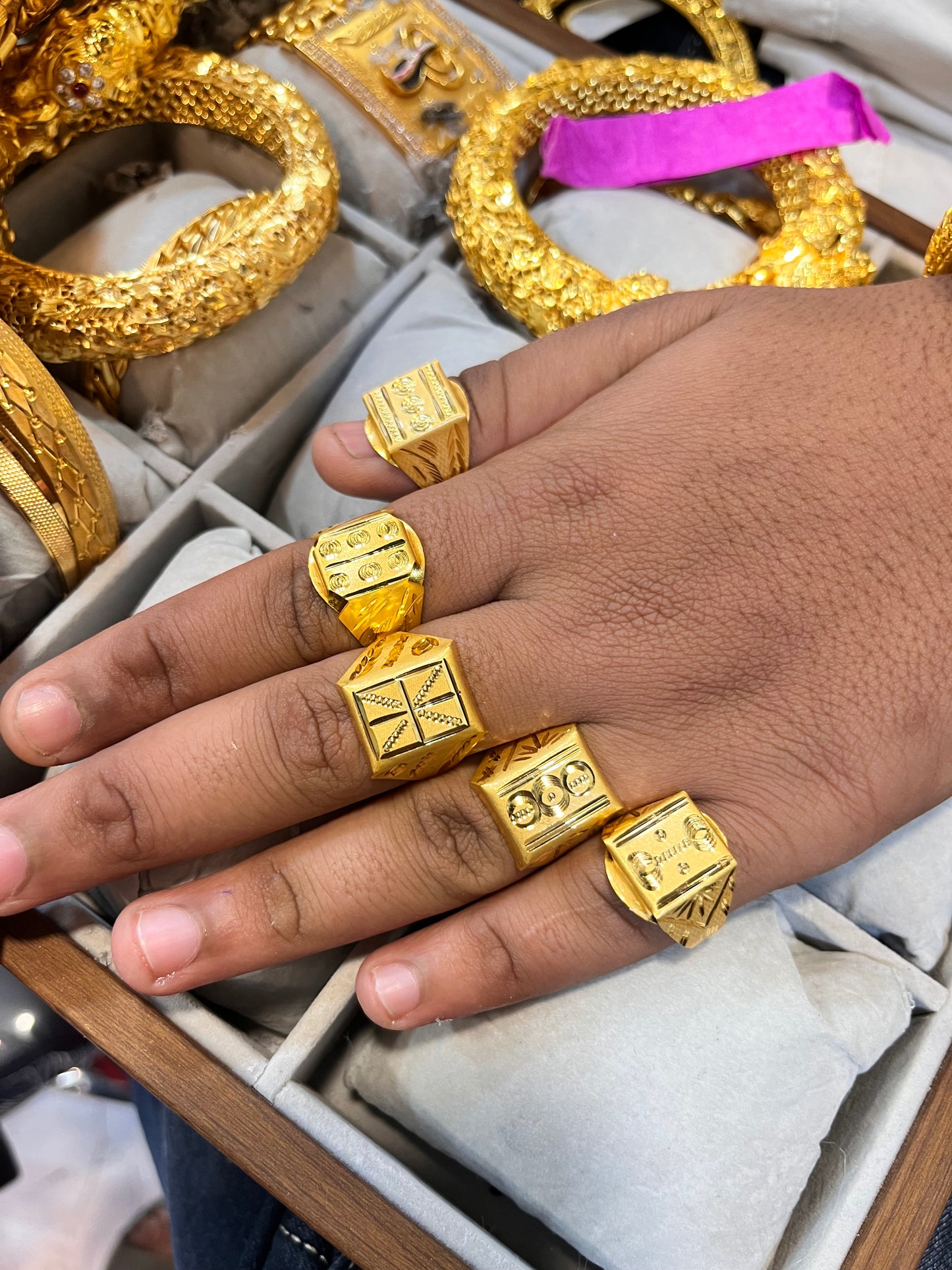 5 pack of nakshi designs premium gold plated rings