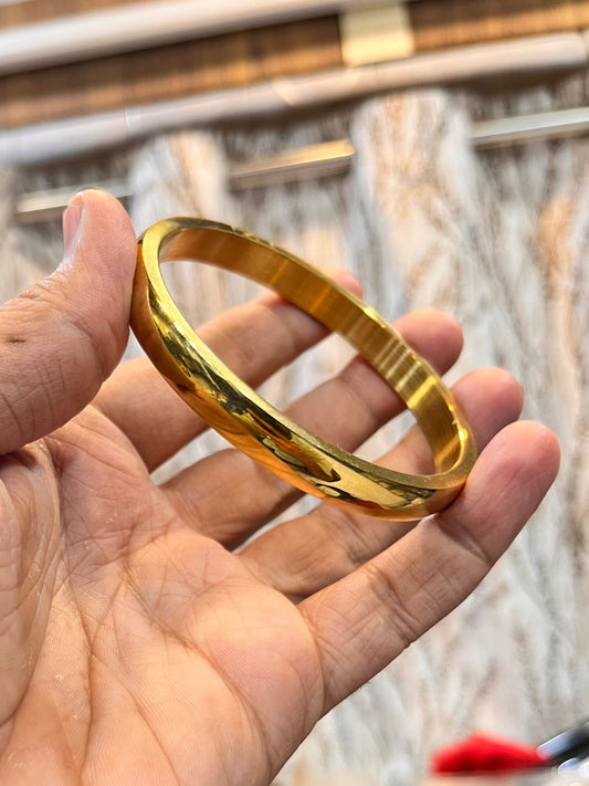 one gram gold plated glosy kada for men