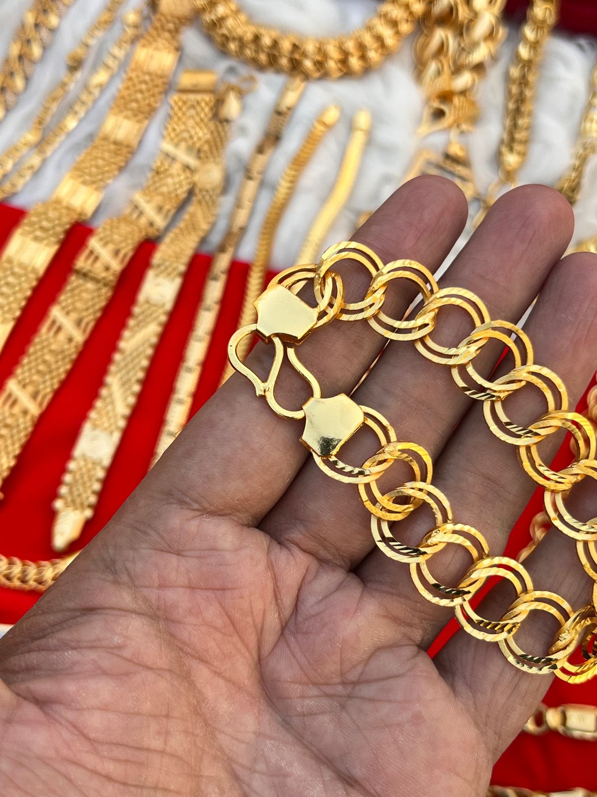 Gold plated premium dot design bracelet