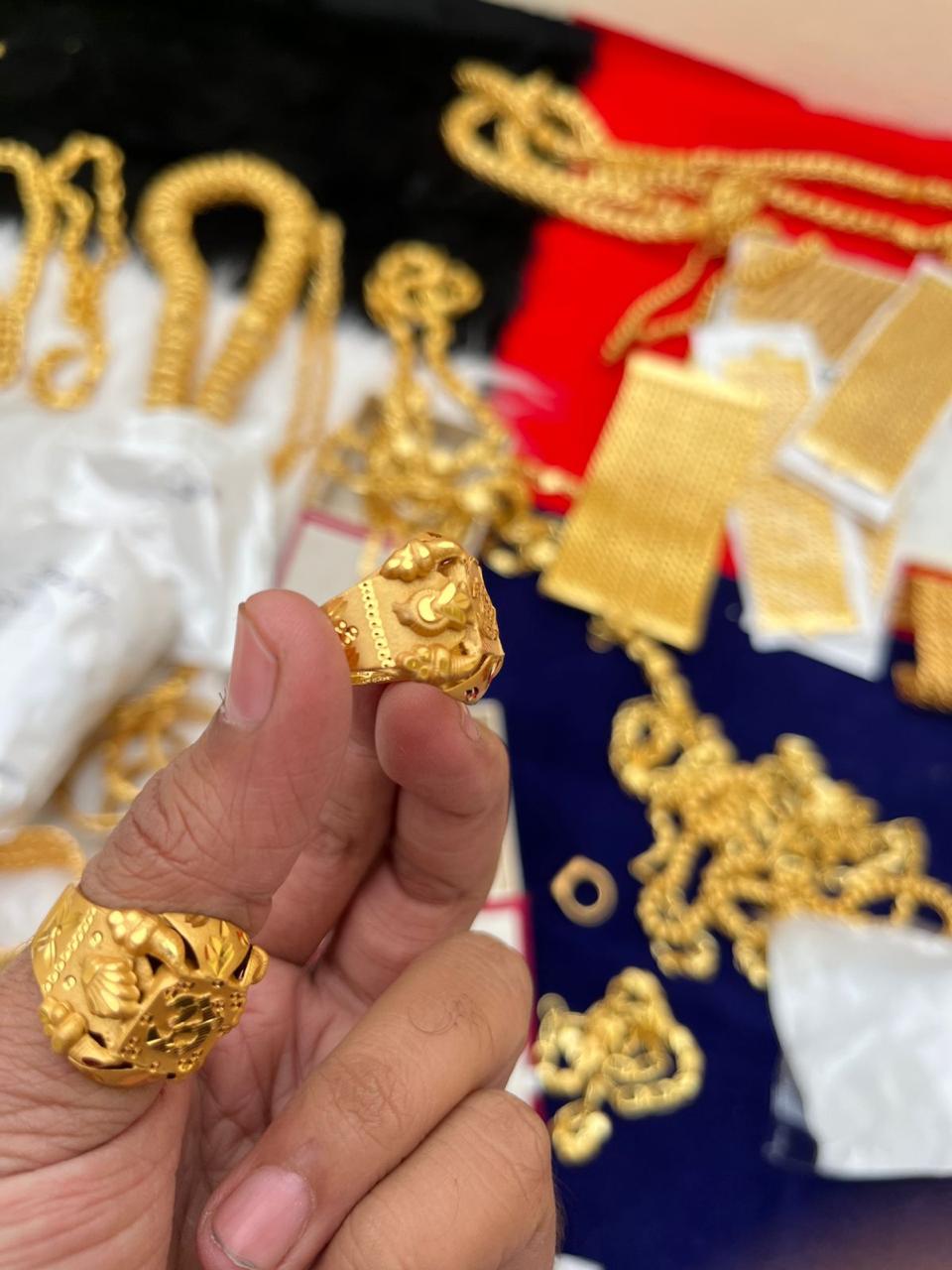 Men Design Kalyan Jewellers Gold Rings Dazzling Ishir Gold And