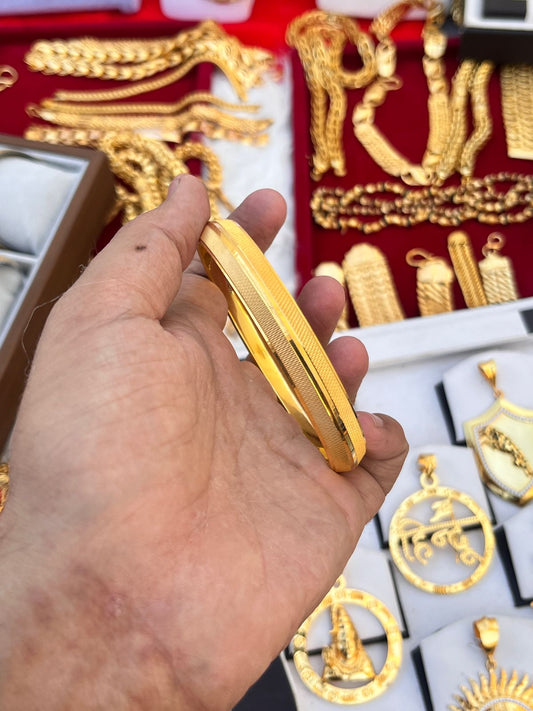 Gold plated premium mate finishing high quality men's kada