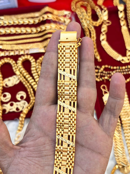 Gold plated premium flat lock design bracelet for men