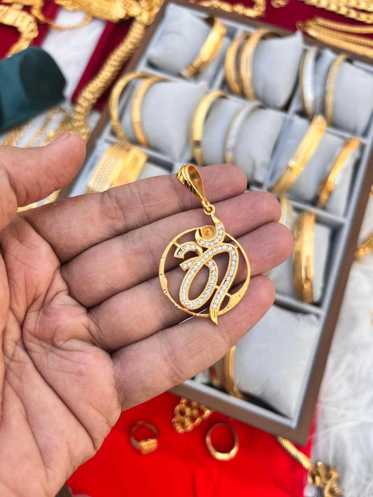 Gold plated om daimond premium pandent