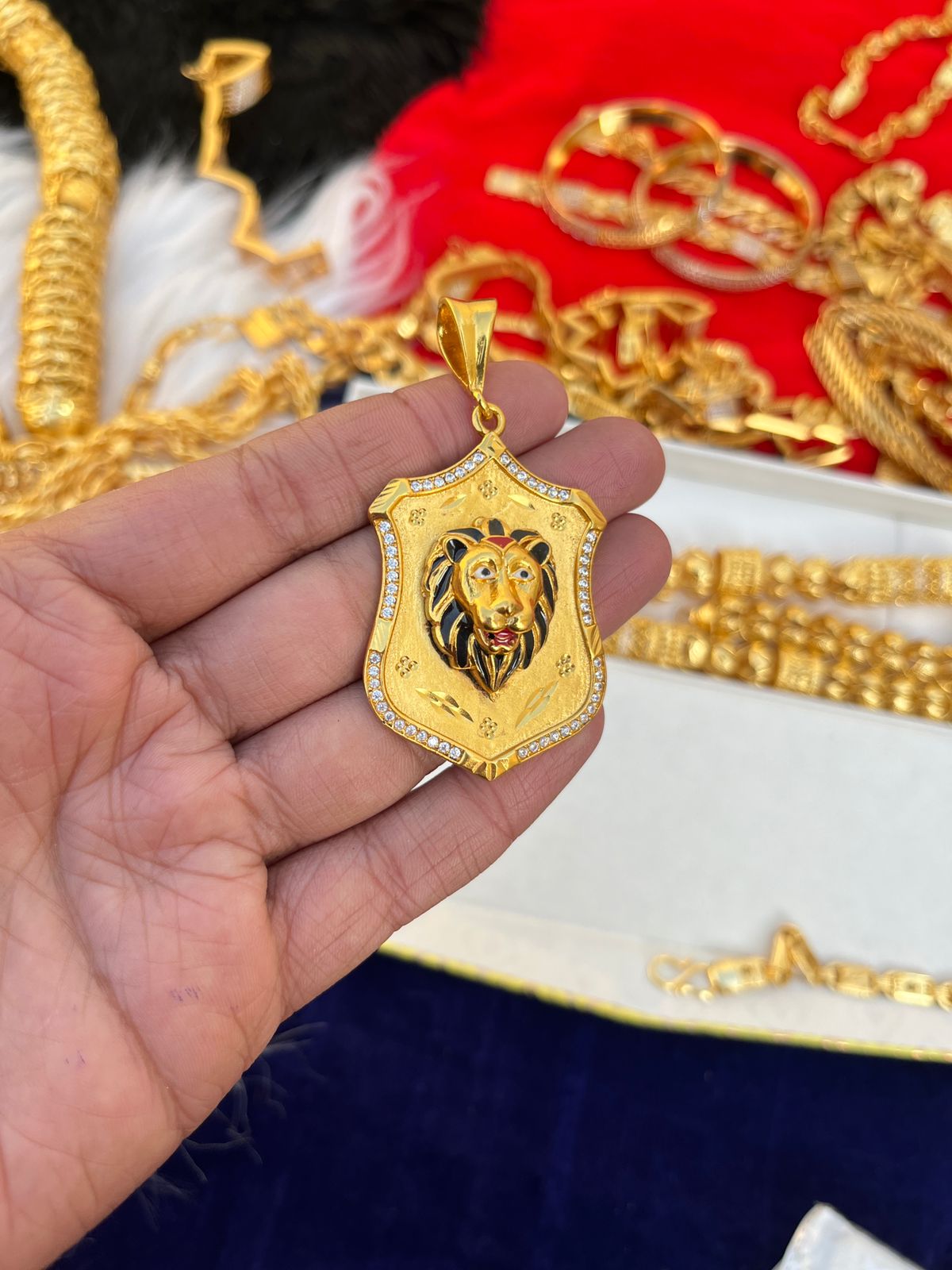 Gold Plated Lion Daimond Pendent