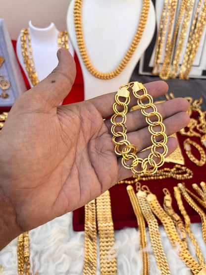 Gold plated premium dot design bracelet