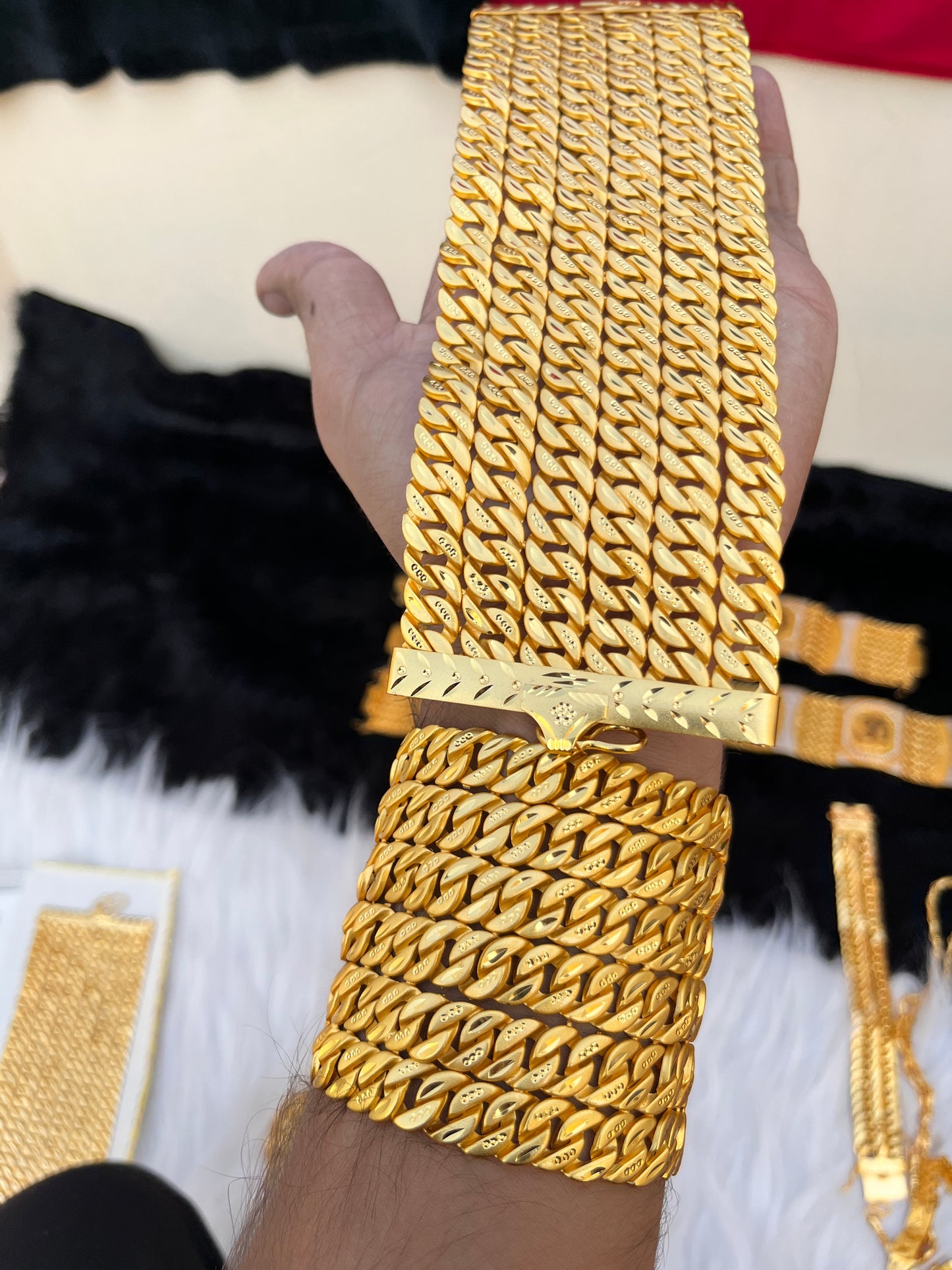 Gold Plated 6lyer Heavy Bracelet